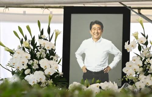 sugishita_japan's tweet photo. 安倍总理，您在天上看到了吗？ https://t.co/7dkZHNw9Dl