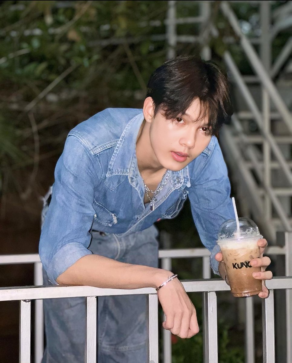 KachinGlobal's tweet photo. This pre-debut photo of Kachin❤️‍🔥

#카친 #KACHIN #SMTR25 https://t.co/GImWSx44Ac