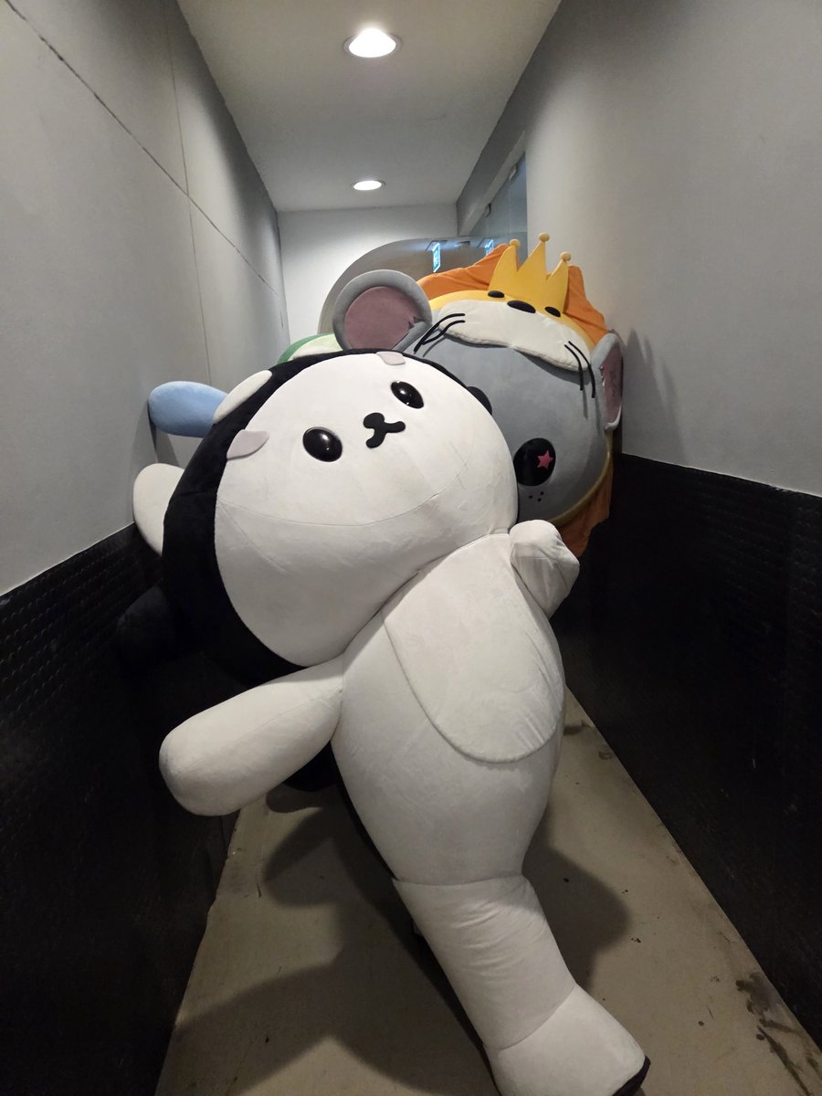 polcasan_GMMTV's tweet image. ซังกับน้องๆสนุกมากๆเลยฮะ ซังขอบคุณอุนย่าอุนยาย เจ่เจ้ ทู้กๆคนเยยยย

#JAPANEXPOTHAILAND2026
#POLCASAN