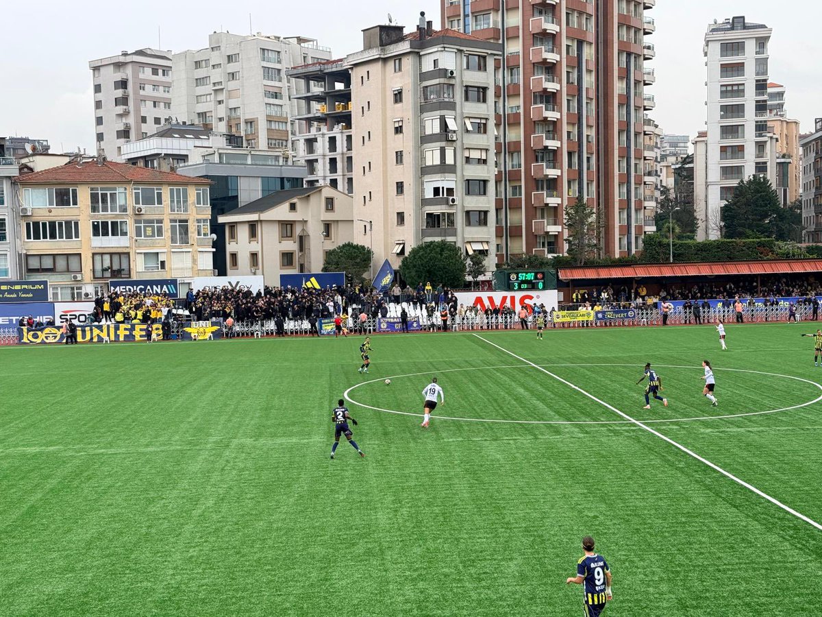 SENSİZ HAYAT BİR İŞKENCE! #UNIGFB

Fenerbahçe Kadın Futbol Takımımızı, Beşiktaş karşısında yalnız bırakmadık.