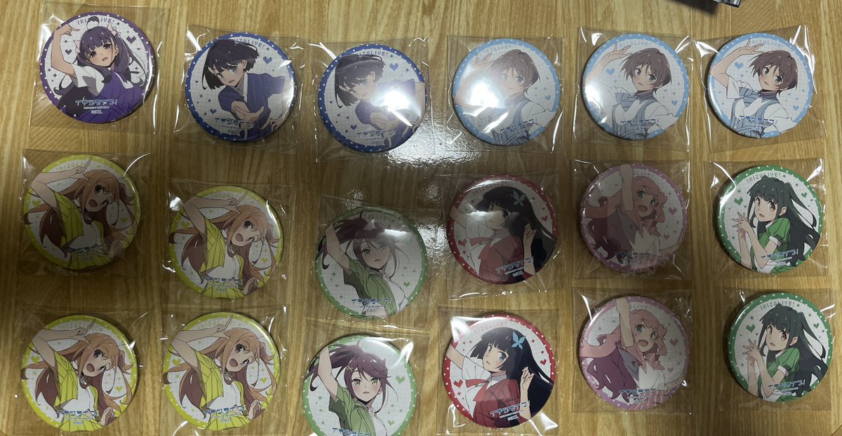 イキヅライブ 1st ガシャ結果 30個買って18個が缶バッジという上振れを