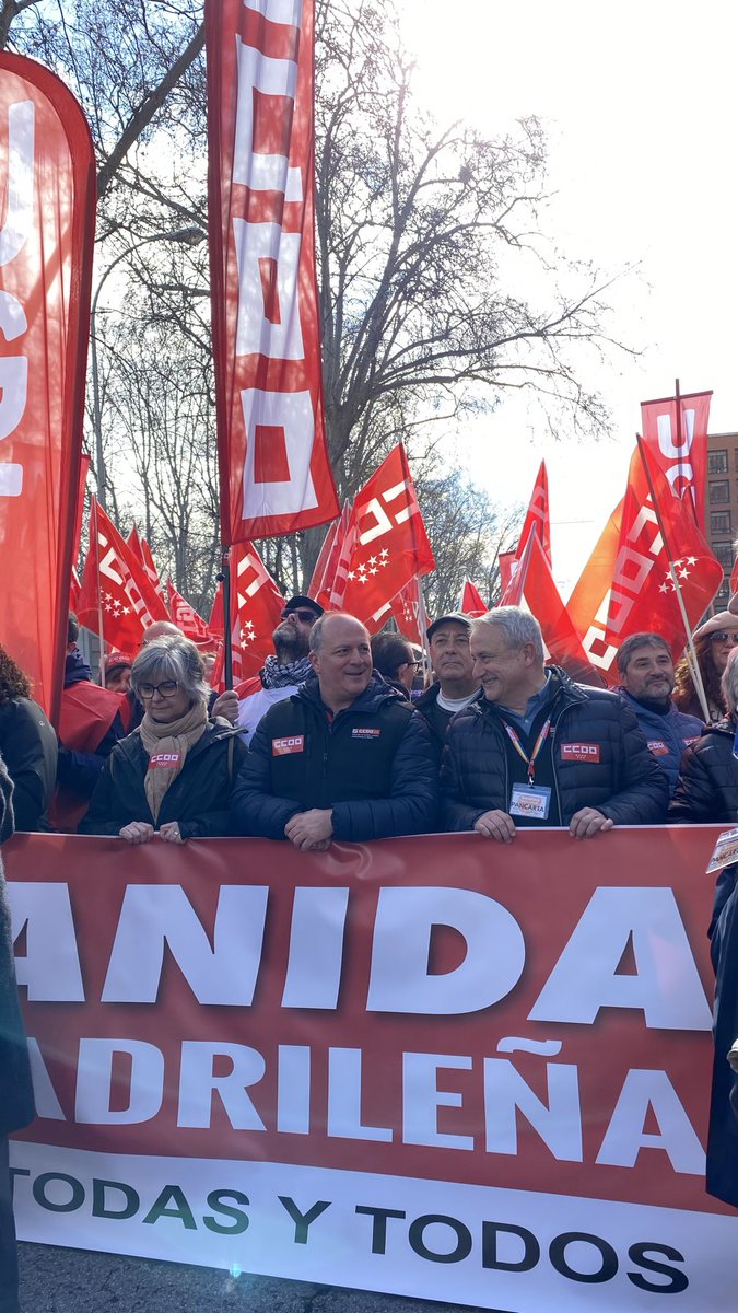📍 En la manifestación , con CCOO, defendiendo la salud como lo que es: un derecho, no un negocio.
✊🏽🏥 #SanidadPública #DefiendeLoPúblico #CCOO #Madrid <a href="/CCOOSanidadMad/">CCOO Sanidad Madrid</a> <a href="/zupo21/">Mariano Martín ✊</a>