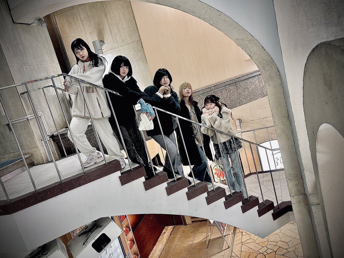 写真良すぎる。マジで初期のビートルズみたい