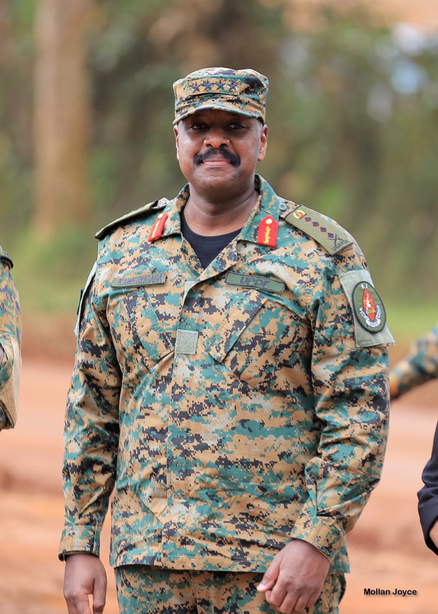 Plumedia1's tweet photo. Best Pictures of the Day 
CDF Muhoozi Kainerugaba https://t.co/bYBO3Zt0wg