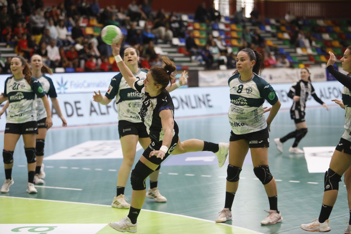 IberdrolaDHF's tweet image. ¡𝒀𝒂 𝒆𝒔𝒕𝒂́ 𝒂𝒒𝒖𝒊́! La 𝑮𝑨𝑳𝑬𝑹𝑰́𝑨 𝒅𝒆 𝒊𝒎𝒂́𝒈𝒆𝒏𝒆𝒔 del 𝑷𝒂𝒓𝒕𝒊𝒅𝒐 𝑬𝒔𝒕𝒓𝒆𝒍𝒍𝒂 en el que @BMMalagaCosta se llevó los dos puntos en el Esperanza Lag

🆚 @cbm_elche 2⃣2⃣ - 2⃣7⃣ @BMMalagaCosta 

📸 ¡𝐃𝐢𝐬𝐟𝐫𝐮𝐭𝐚𝐝𝐥𝐚𝐬!

#Balonmano