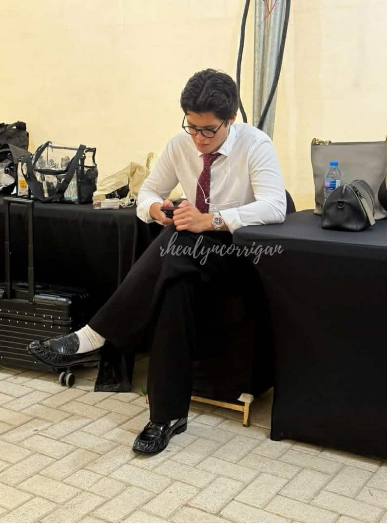 Hello pogi ng bayan! Thank you Tita! 

KAIKYLE MAGIC RULES DUBAI

#OurHabibtiKaisha
#BurjKYLElifa