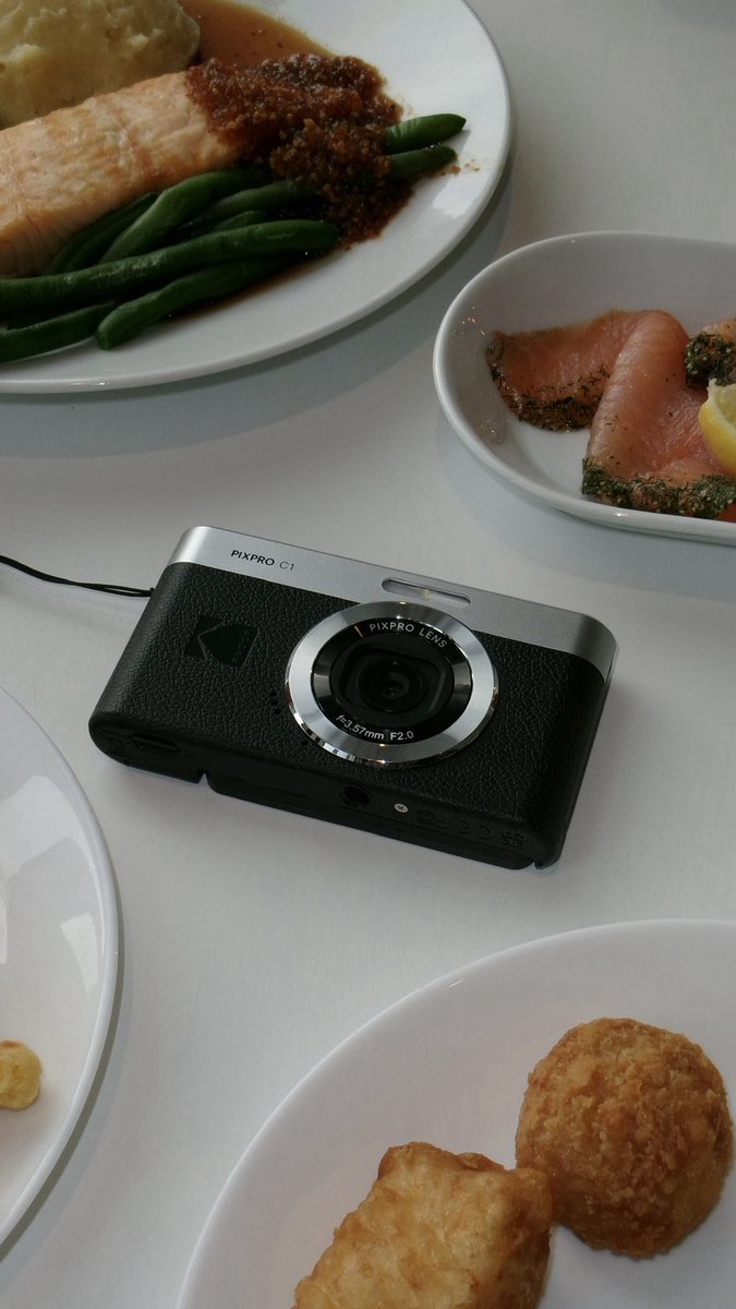 k0719g's tweet image. FZ55で撮るPIXPRO C1。
FZ55のちょいダサい感じも可愛いし気に入っているげと、被写体としてC1の方が優秀な気がする。
#pixproc1
#fz55