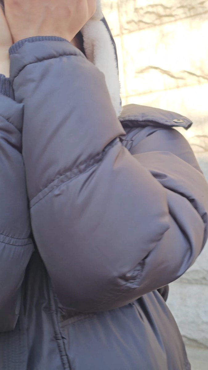 향수 냄새 맡게 해주는 테토남 유창현
🐶 나? 안나??
👼 나나 난다 나 ㅋㅋㅋㅋ

다가와서 손목 바로 보여주는ㅋㅋㅋㅋㅋ
#틴탑리키 #유창현