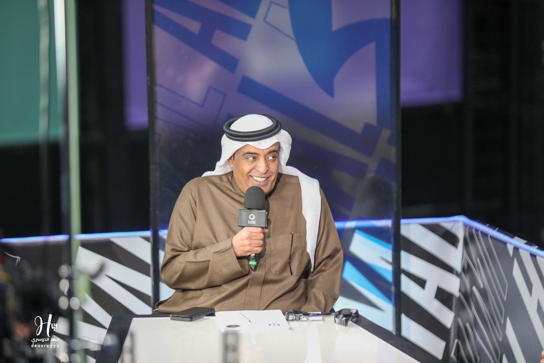 معالي وزير الاعلام <a href="/SalmanAldosary/">سلمان الدوسري</a> تحية طيبة

وضعتوا فيه هيئة تنظيم الاعلام قوانين جيدة ضد تأجيج الرأي العام ونشر التعصب الرياضي وهذا الاعلامي يتصدر برنامج يومي ويؤجج الرأي العام وينشر التعصب والاحتقان بين الجماهير بشكل مكرر بدون رادع !

المصيبة انه بشكل يومي يمارس الاساءة !