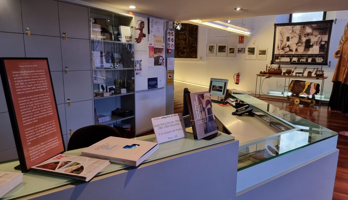 Museu de l'Art de la Pell tweet media