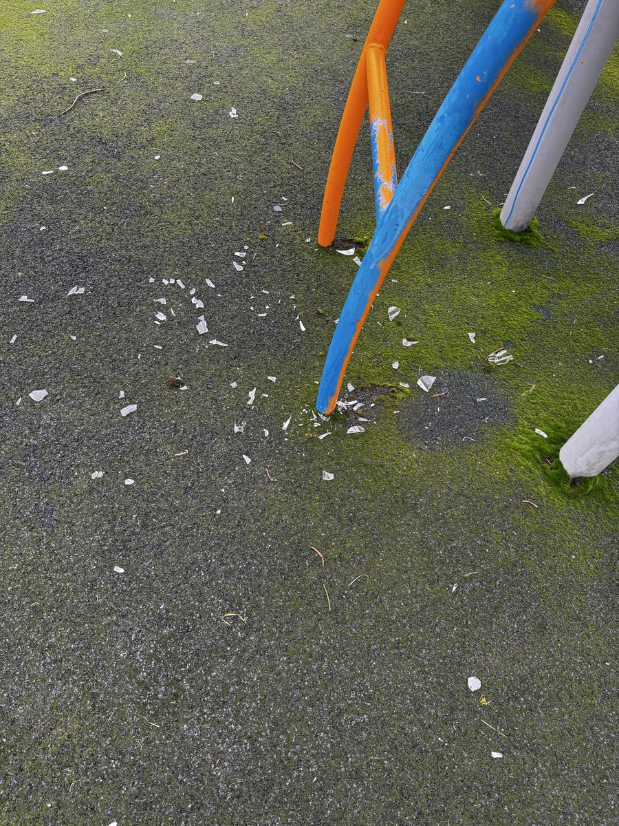 colbow190's tweet photo. @EastbourneBC please can someone deal with the broken glass in the kids play park on MacMillan Drive, Eastbourne. I’ve cleaned as much as I can from the bottom of the slide and under the swings but there is still a risk of injury without a proper cleanup job. https://t.co/81nYluRp5D