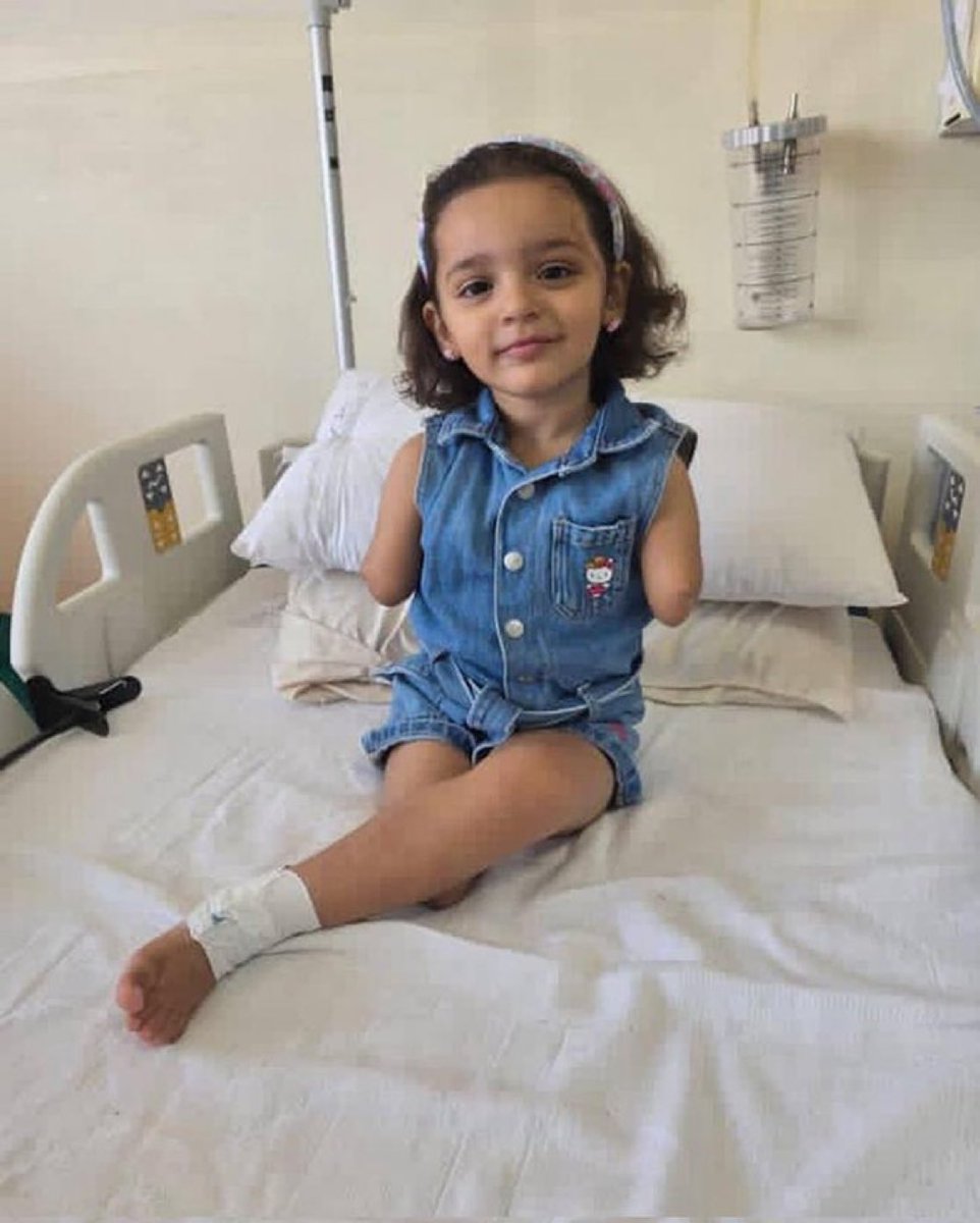 ghadaa231's tweet photo. She lost her limbs but did not lose hope. 💔
If you see this rt and reply with a dot . https://t.co/5DcfsWfMhK