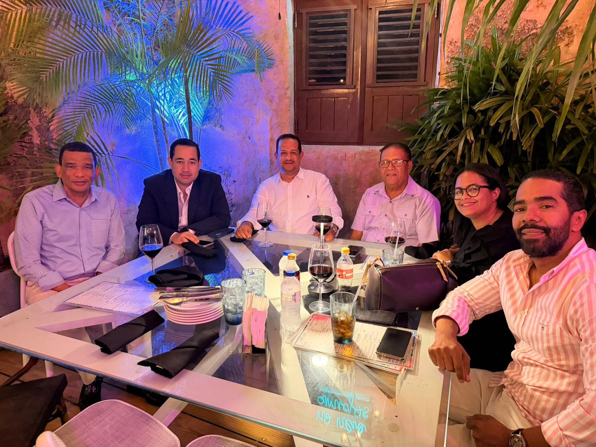 Placer compartir con mis compañeros, Presidente del PLD, Ramón Guilamo; Ruddy Pérez Secretario Provincial de organización, Secretario provincial electoral, Emmanuel Guerrero, Secretario de La Juventud joelvilorio, vicepresidenta Rennee Denisse ; CC,  subsecretario Ruddy Pérez