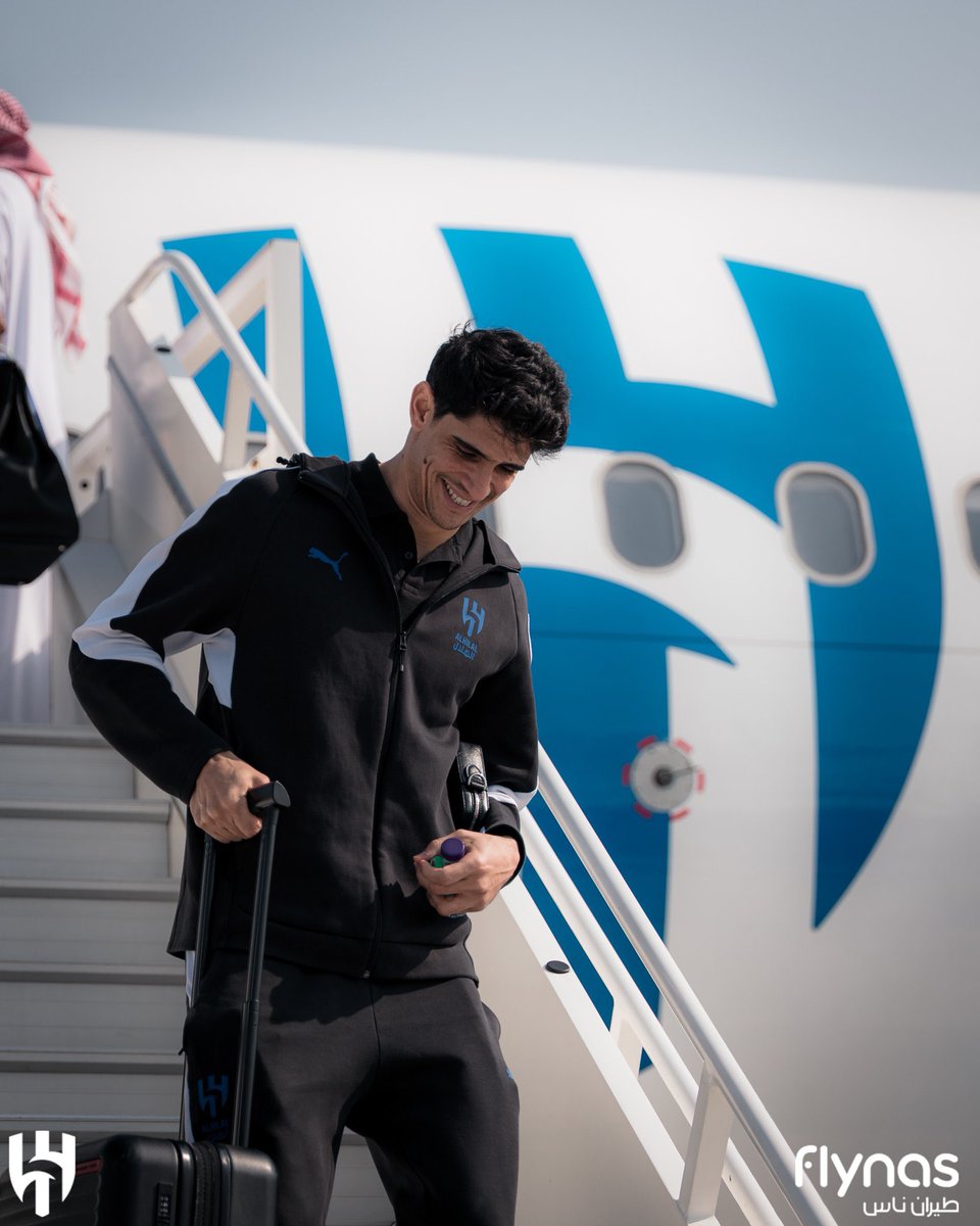 ياسين بونو يصِل إلى دبي إستعدادًا للغد💙