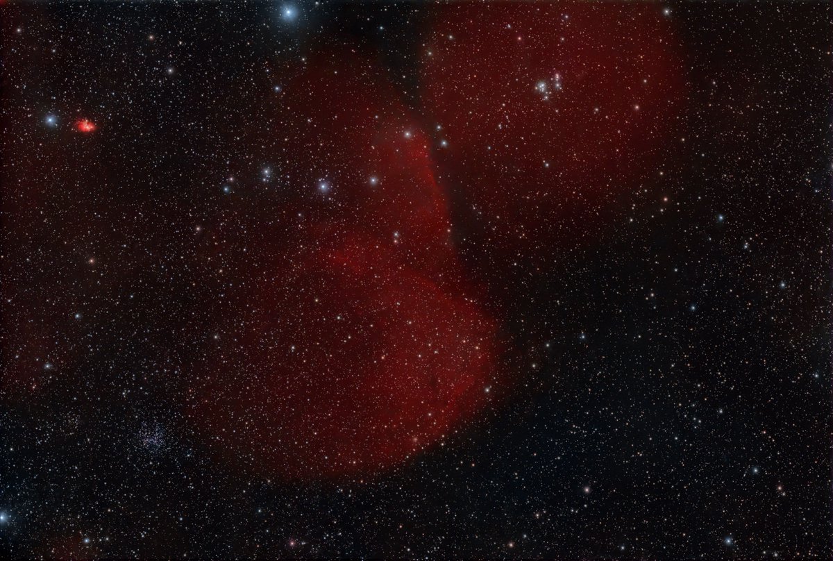 ohzak1's tweet photo. 散光星雲: Sh2-268 & Sh2-269 & SH2-270, 散開星団: NGC 2169 & NGC 2194
L-eXtreme F2
300s x 42, gain120
総露光時間3時間30分
Sh2-268と比べるとSh2-269はかなり明るい
「37」の数字に見えるNGC 2169は37星団と名前がついている
同じ散開星団でもNGC 2169とNGC 2194は全然違って面白い
#RASA8 https://t.co/NgmHzNQVQ1