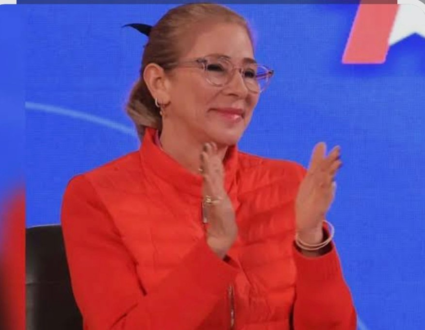 🫂 Una HEROÍNA que Enseño al Mundo el Verdadero Significado de AMOR, LEALTAD y DIGNIDAD! Que Grande Nuestra Primera Dama SECUESTRADA por el Gobierno actual de los EEUU..
🇻🇪 Vamos a VENCER, Bendecido DOMINGO 
☕👉✌