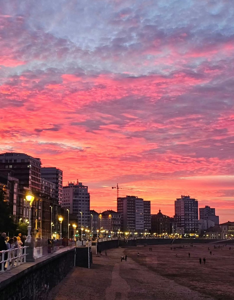 Constitución Española de 1978 tweet media