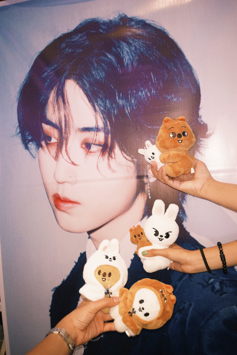 hanmingg's tweet photo. 🤍🤎🤍🤎🤍🤎

👯‍♀️ @hanmings @bottaramjwi https://t.co/sybGILSvxB