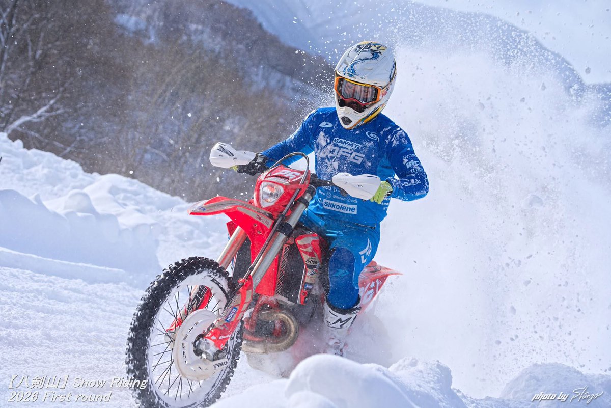 左膝後十字靭帯の断裂から
足をつく場面とかが怖いのもあって
乗るのが怖かったり楽しむことも
あまりできずに攻めたことも避け続けてたけど
抜針手術を終えてからというもの
調子も良くて乗るのが楽しいって
思う事が最近増えた😊

怪我をしてない事が1番だけ
しっかりと治すことと予防が大事だ👏