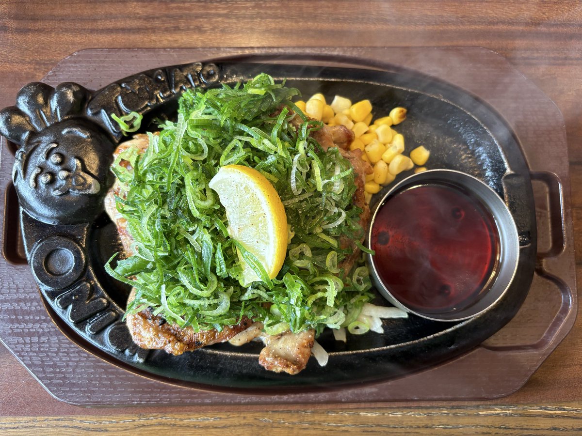 k_lixil's tweet photo. ��降る中今日はトマト＆オニオンでランチ！
シンプルに美味しかったです😆
明日からも頑張れそうです✨
#一橋大学
#雪
#中央線
#西武線
#賃貸仲介
#一人暮らし https://t.co/9CpW37DcLb