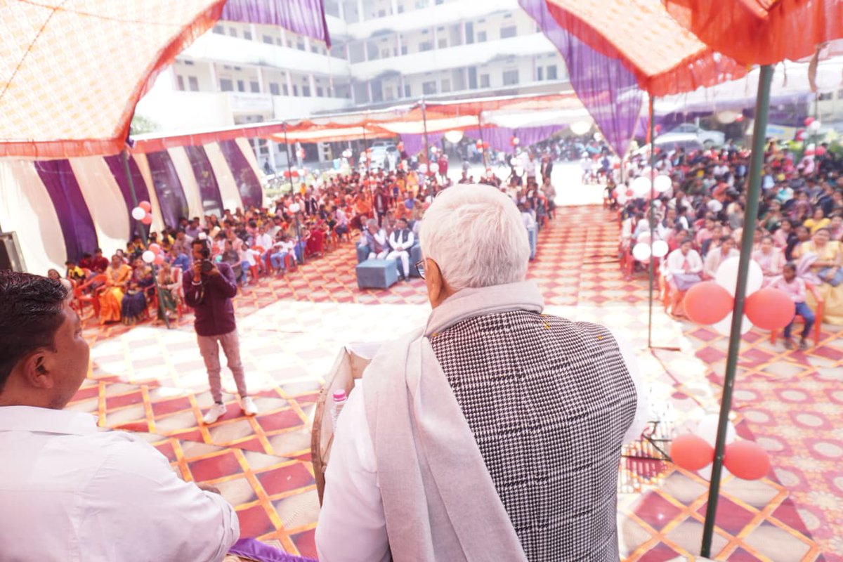 आज जनपद वाराणसी में प्राइवेट स्कूल एसोसिएशन उत्तर प्रदेश के चतुर्थ वार्षिक अधिवेशन–2026 में आयोजित कार्यक्रम में सभा को संबोधित किया।