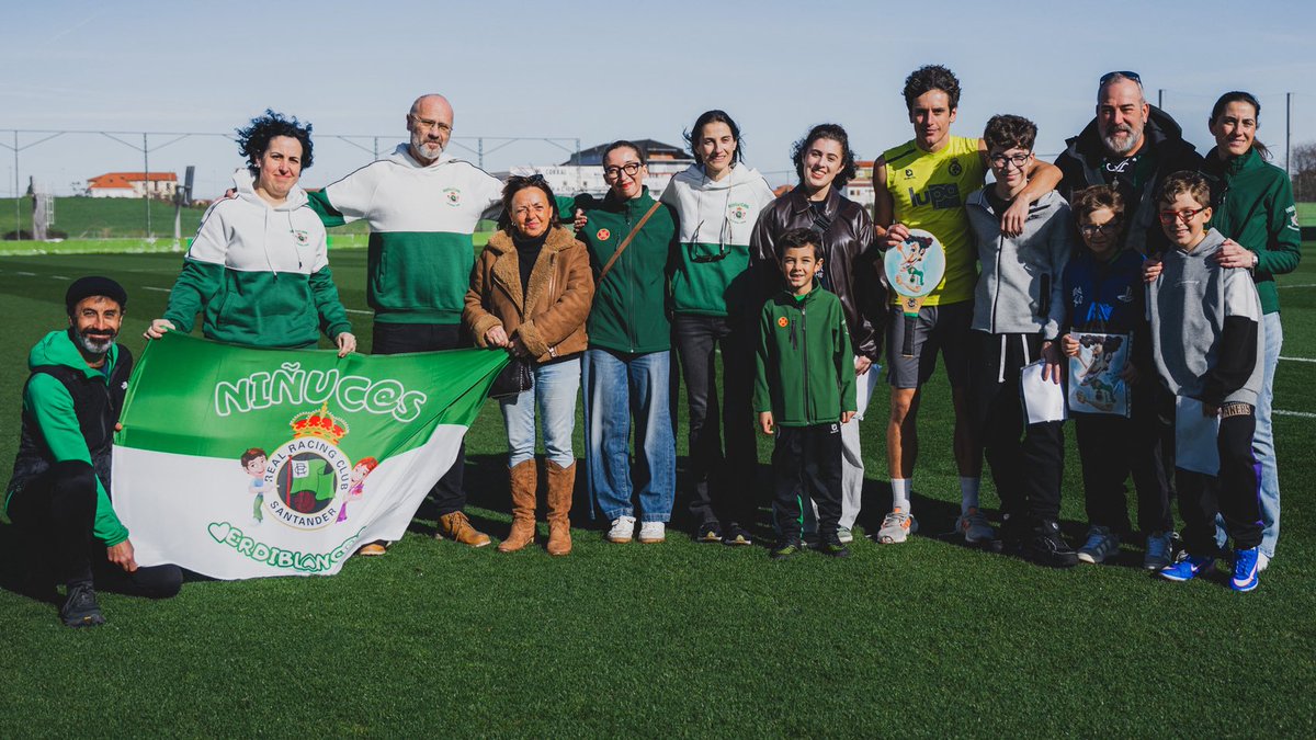 realracingclub's tweet photo. 🟢 La peña Niñuc@s Verdiblanc@s mantiene un encuentro con Marco Sangalli en La Albericia

🚀 La agrupación, que cuenta con 25 abonados del Racing este curso, nació en mayo de 2023

https://t.co/ZxPk9xn7xl https://t.co/9Sj1FjBdAk