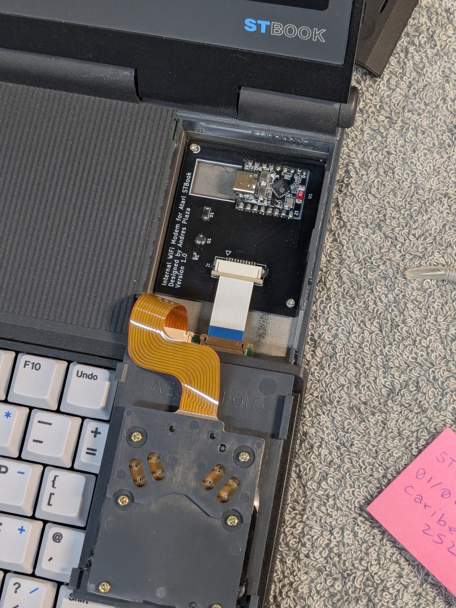 AndresPlazaR's tweet photo. @mindthreat @sauron846 @ballistikcoffee Correct. Only about 1200 were made. I have two working ones after repairs), and I just developed an internal WiFi modem for it.
Both required repairs in their cases, in particular the hinges area. #Atari #STBook https://t.co/E5AXjhr4lj