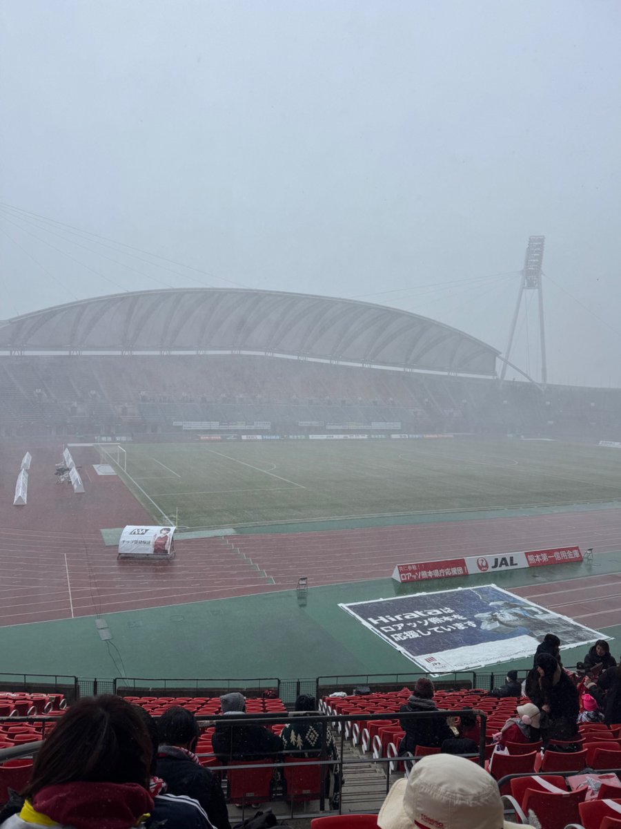 ta00119ka's tweet photo. ロアッソ熊本の開幕戦に行って来ました⚽️
観戦コンディション⚽️とビールコンディション🍺は⤵️でしたが、2-1で勝利しました🏅
このまま連勝してほしいです☺️ https://t.co/379W1o0net