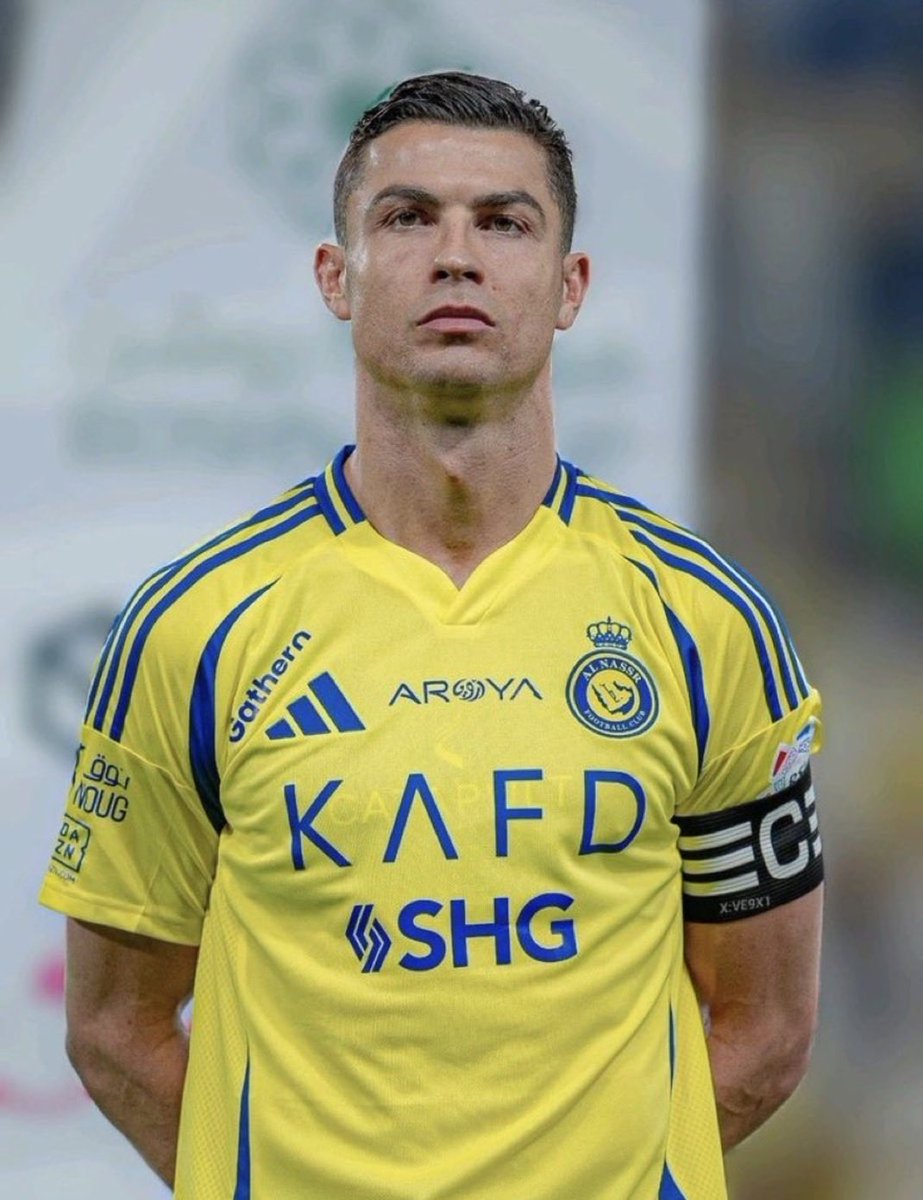 رونالدو لم يكن مجرد لاعب في السعودية،بل صورة صادقة لها أمام العالم:
-أنا برتغالي..لكني أنتمي للسعودية
-الجميع عرف أنني على حق عندما ذهبت للسعودية
-السعوديون يمتلكون شغف جنوني
-أنا مؤمن بالسعودية وأحبها
-اعتبر نفسي سعوديا وأحب تواجدي فيها 
-السعودية لها مكانه خاصة جداً بالنسبة لي