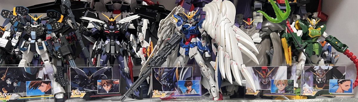 ガンダムW一番くじ F賞アクリルスタンド どう飾るか考えた結果 やはり