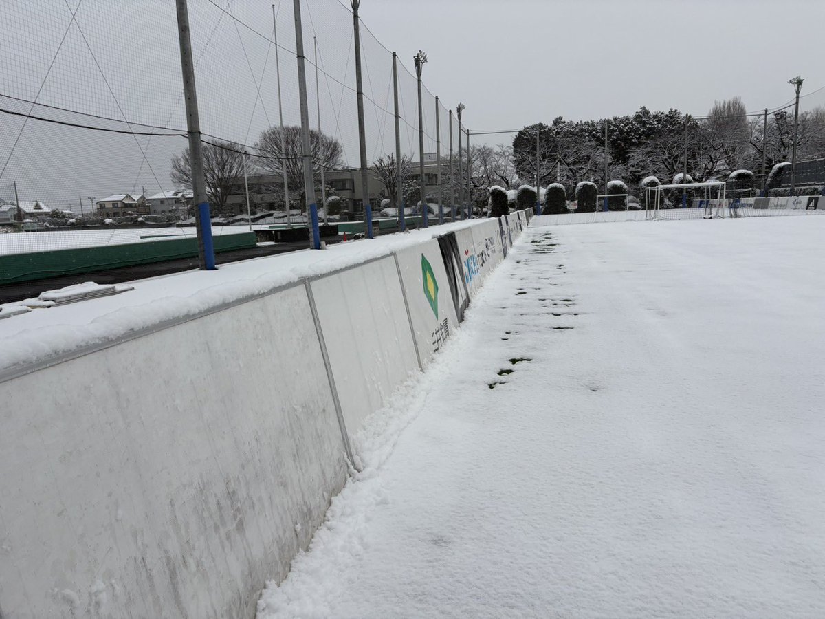 まさかの東京で雪の中トレーニング🏋️
仙台帰ってきても、ちょうど☃️降り始めてきて積もってきてる😰
#ブラサカ 
#ブラインドサッカー
#コルジャ仙台