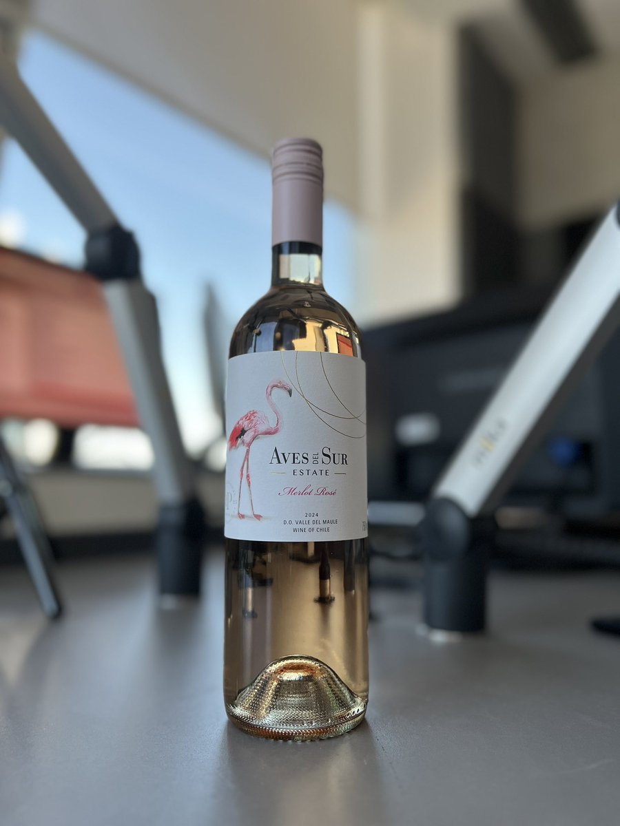 Music & Wine tweet media