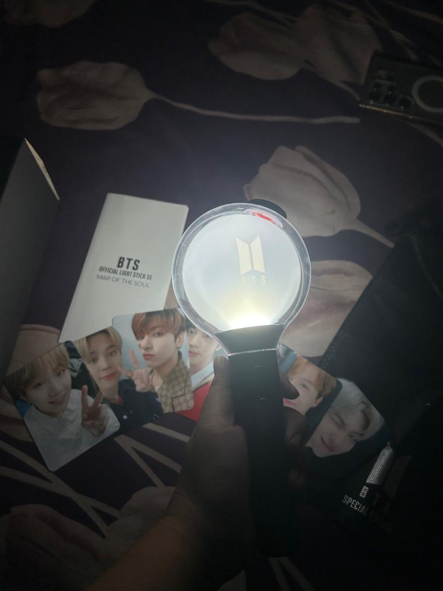 thsluion's tweet photo. WTS Official Armybomb SE Preloved

✅️COD Kelapa Gading, Sunter, Cempaka Putih
✅️Kondisi aman, sesuai yang ada di foto
💸Harga di  450k nego tipis
Bisa 🍊 https://t.co/ipomdNcmmb
