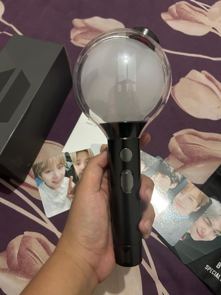 thsluion's tweet photo. WTS Official Armybomb SE Preloved

✅️COD Kelapa Gading, Sunter, Cempaka Putih
✅️Kondisi aman, sesuai yang ada di foto
💸Harga di  450k nego tipis
Bisa 🍊 https://t.co/ipomdNcmmb