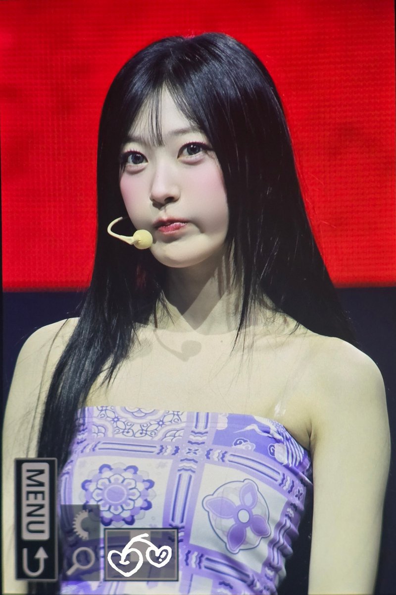 𝑪𝒉𝒆𝒓𝒓𝒚 𝒊𝒏 𝒕𝒉𝒆 𝑪𝒉𝒐𝒆𝒓𝒓𝒚 🍒 tweet media