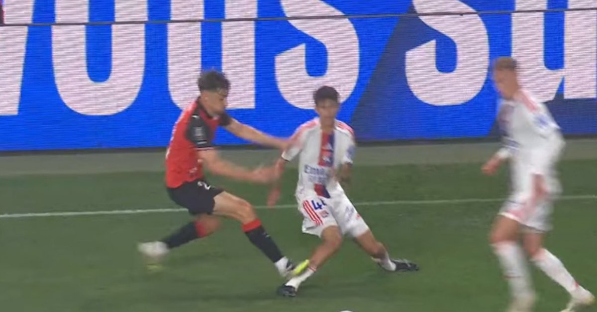 Float - L’Oeil Des Gones tweet media