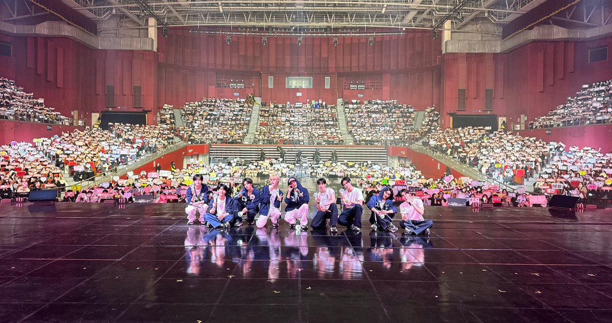 CRAVITYstarship's tweet image. [📸] 260208
2026 CRAVITY FAN-CON &amp;lt;VITY FESTA&amp;gt; DAY 2
⠀
러비티가 있기에 더 찬란하게 빛난 청춘의 한순간💫
오늘의 FESTA를 영원히 간직할게요🫶
2026년 2월 8일, 우리의 시간을 기억해🎇
⠀
#CRAVITY #크래비티 
#VITYFESTA