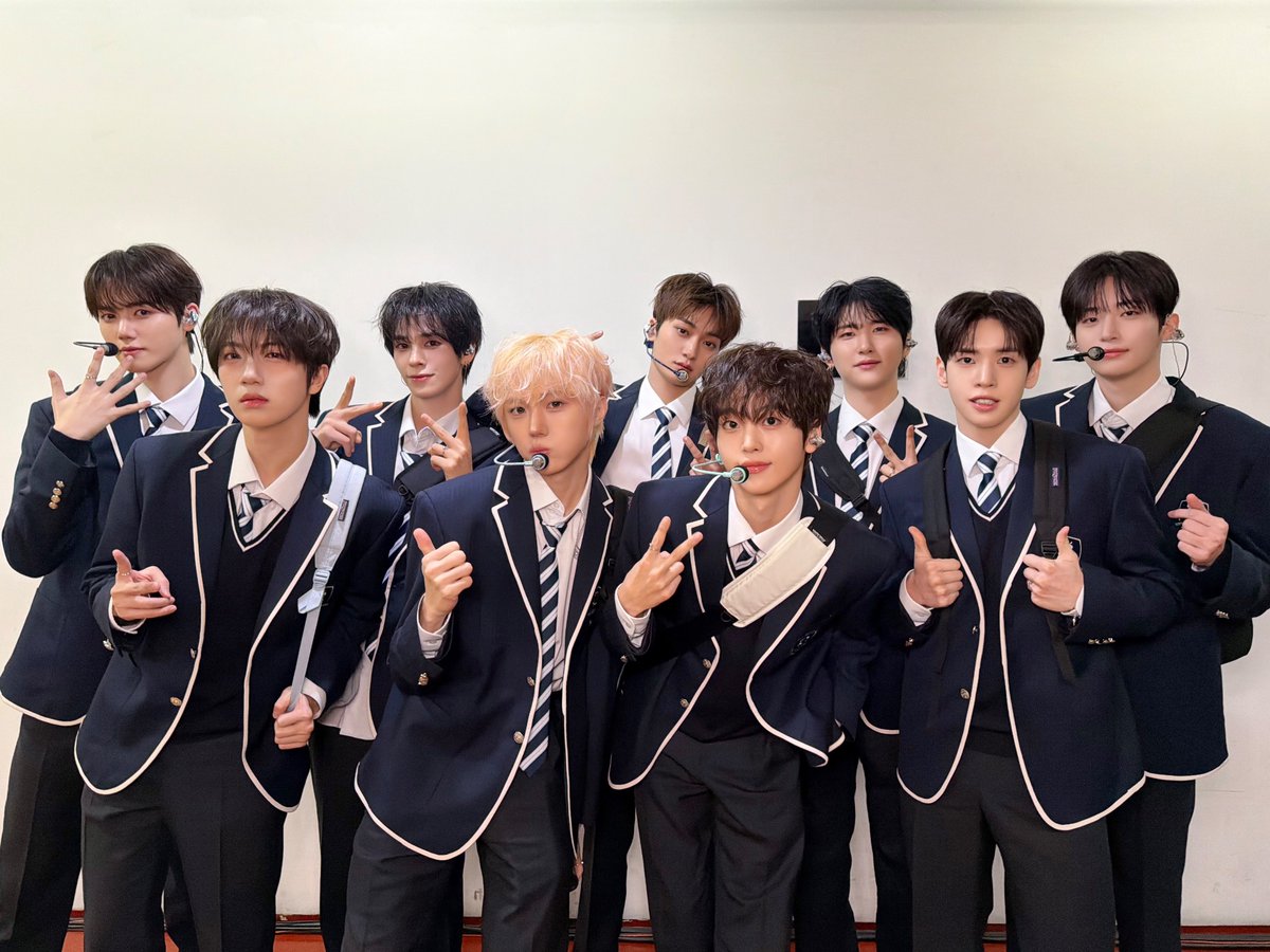 CRAVITYstarship's tweet image. [📸] 260208
2026 CRAVITY FAN-CON &amp;lt;VITY FESTA&amp;gt; DAY 2
⠀
러비티가 있기에 더 찬란하게 빛난 청춘의 한순간💫
오늘의 FESTA를 영원히 간직할게요🫶
2026년 2월 8일, 우리의 시간을 기억해🎇
⠀
#CRAVITY #크래비티 
#VITYFESTA