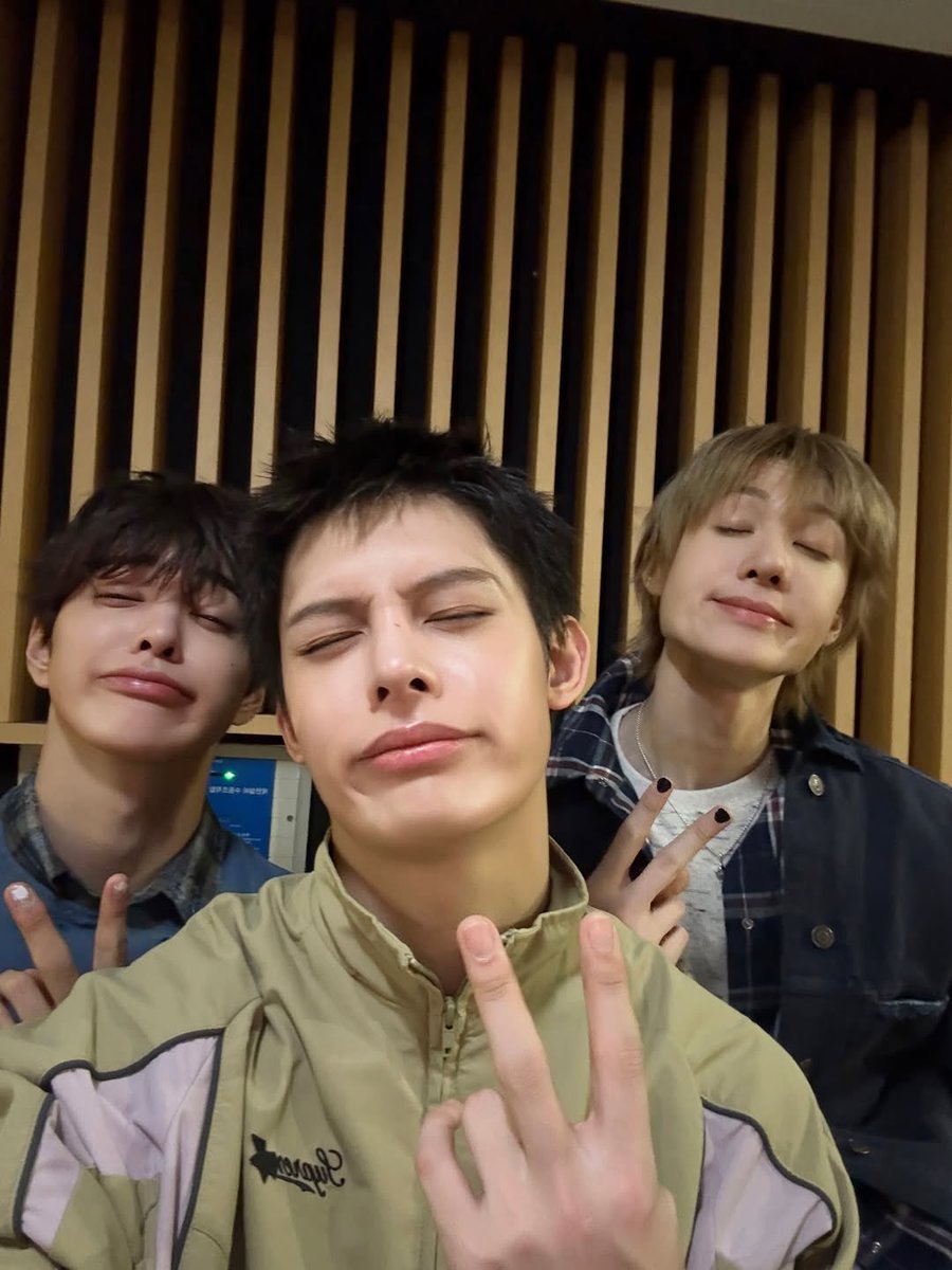 สามคนนี้ใครดื้อสุดบอกพี่มา