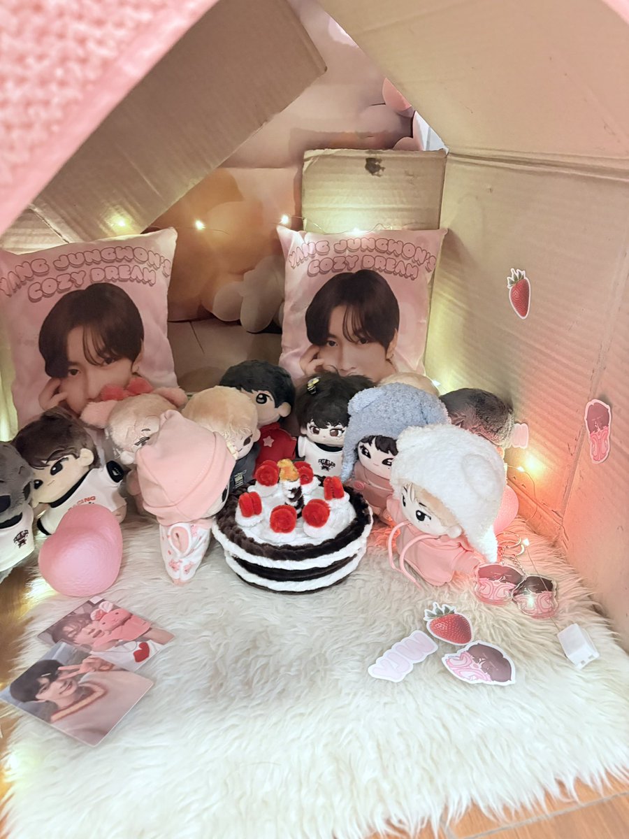 milajane_00's tweet photo. hapi wonie day~ napagsharon pa yang dalawa na yan. HAHAHAHAH
thank you daw po @enhavault naenjoy nung dalawa ang partyyy~
#CoziestWonDream #WonInADream https://t.co/JJZQFN5oF7
