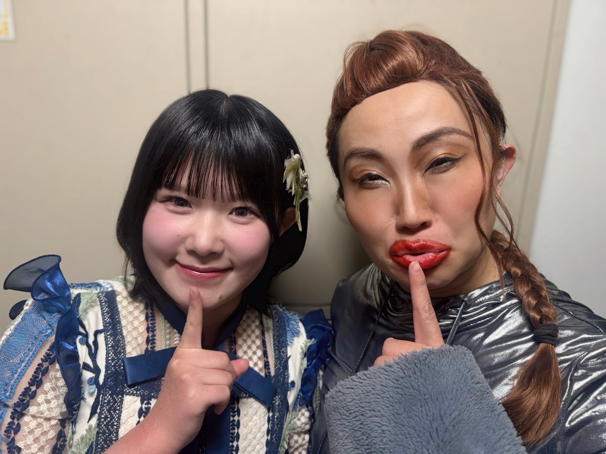 HAon2LtaAAA-n1f.jpg