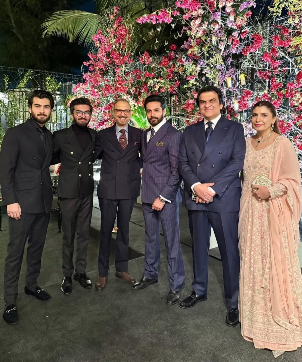 The way Kadwani uncle posted the 1st pic it seems like he has three sons 😅 We know Kadwani uncle you love Wahaj a lot bas acche project dete rehna 😺

#WahajAli