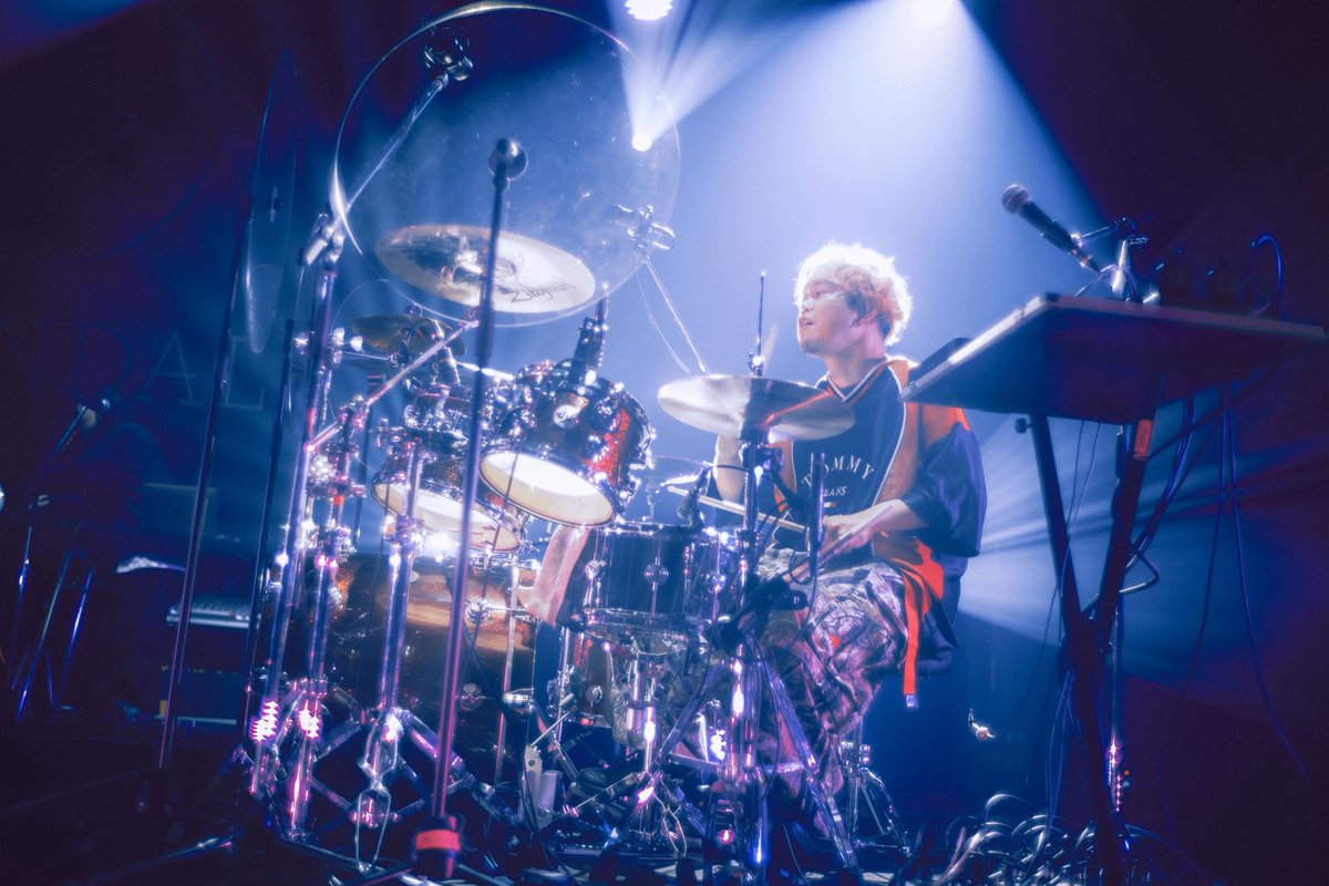 PPP_PEOPLE1's tweet photo. SCANDAL TOUR 2026
“#SCANDALの対バンツアー”

PEOPLE 1's setlist
1. 新訳:ハートブレイク・ダンスミュージック
2. 新訳:スクール!!
3. DALMATIAN
4. 銃の部品 
5. 常夜燈
6. closer
7. 魔法の歌
8. 鈴々
9. 声 from SCANDAL (cover)
10. DOGLAND

photo by @sofiand2014 

@scandal_band 
#PEOPLE1 https://t.co/7ZMkkWehKp