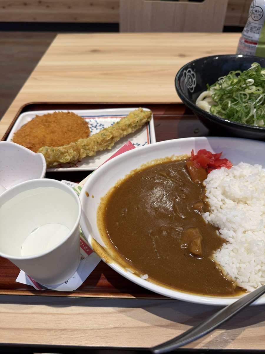 n_mouc's tweet photo. ずっと何かに怯えてんの
52歳熟女ちえこ https://t.co/xkpRNJZ0Hp