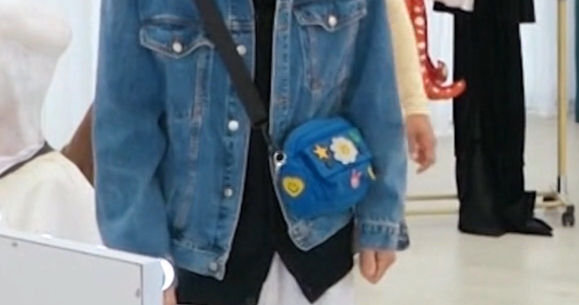 6thousandwon's tweet image. 잃어버린 유재석의 핑닭을 찾습니다
키링 고리만 남아서 촐랑거리고 있어요 지금