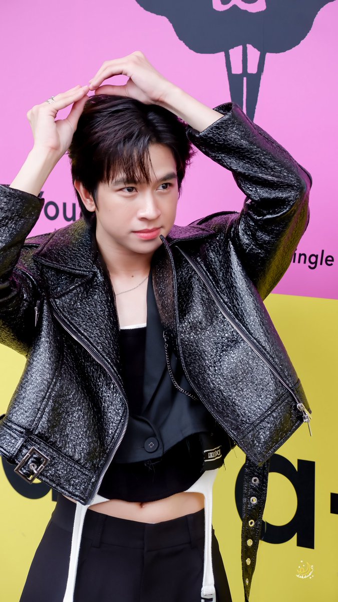 ติดโบว์วันนี้ มีความเกร็งเล็กน้อยถึงปานกลาง เอ็นดู ~ 🎀

#เจ้าแก้มก้อน 
#fluke_natouch