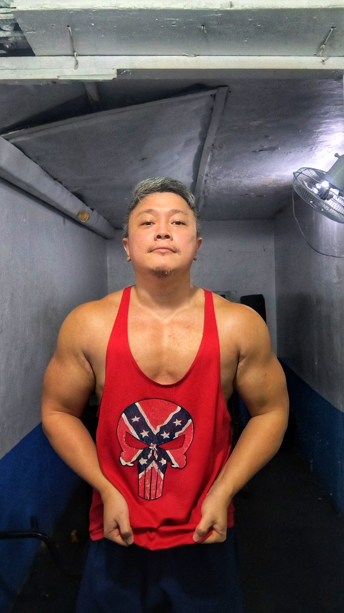 HomunculusZero1's tweet image. ...blessed sunday everyone 💪🏻💪🏻💪🏻☺️😊🐷🐷🐷...