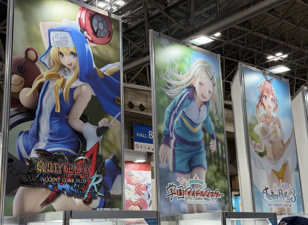 今日のワンフェスのスピリテイルブース。オタクの性癖に一大転換をもたらした、男の娘のブリジット、太もものライザ、ガリガリの篠澤広の3人が並んでいたのは大変に良かったです