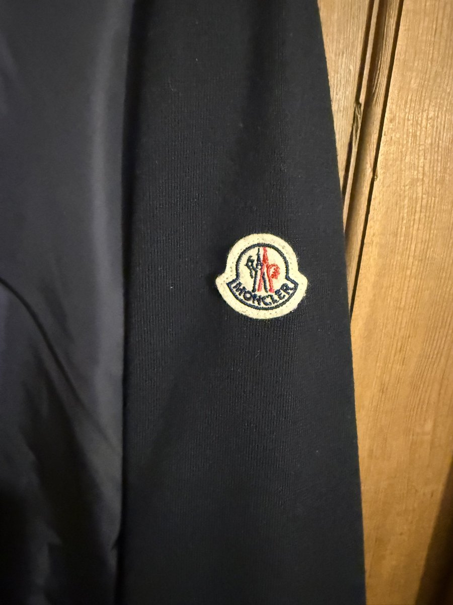 Tideswell96's tweet photo. @adiFamily_ For sale, 

Moncler jacket 
9/10 condition 
UK XL 
£385 TYD +4% G&amp;S PayPal 
Thank you https://t.co/ypDlRoH89Q