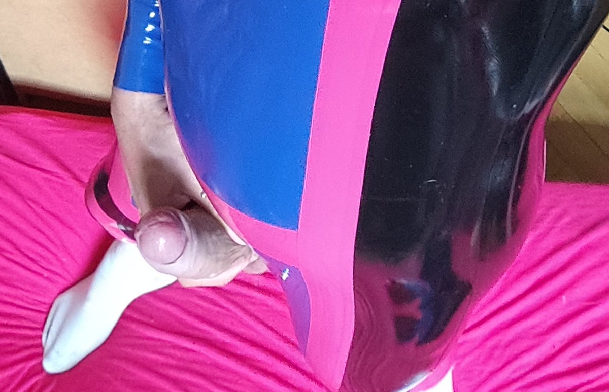 Ich bin so Horny🥵 

Könnte Hilfe gebrauchen 🤤

Rt🔄 und Kommentiere😏